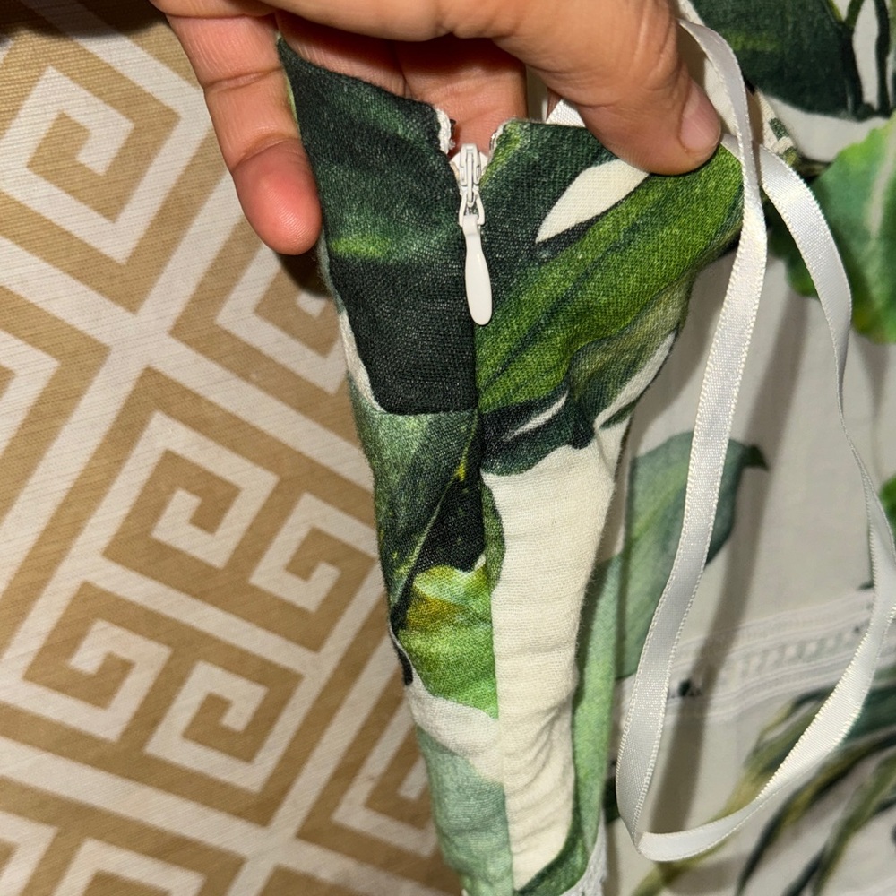Gianni Bini Green Leaf Print Dress - Picture 7 of 12